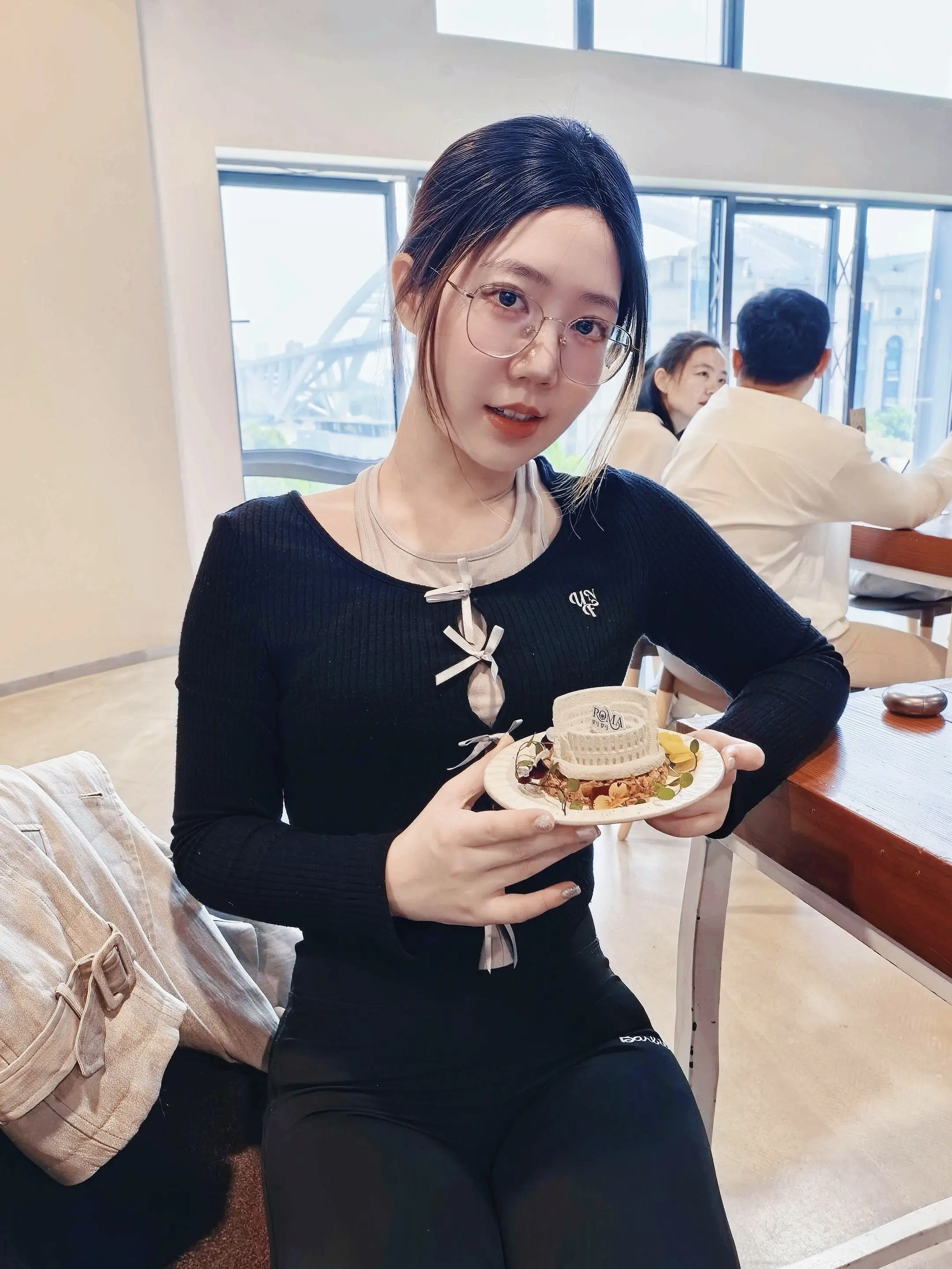 听说江景咖啡才来的？！