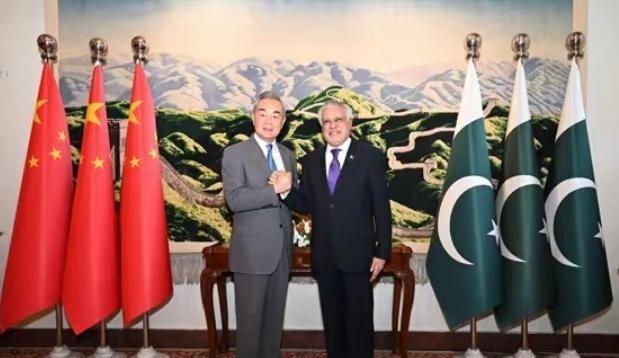 还是被抢了先手！本来说好的韩国总统李在明访华是新年后第一位到访客人，却没想到新年