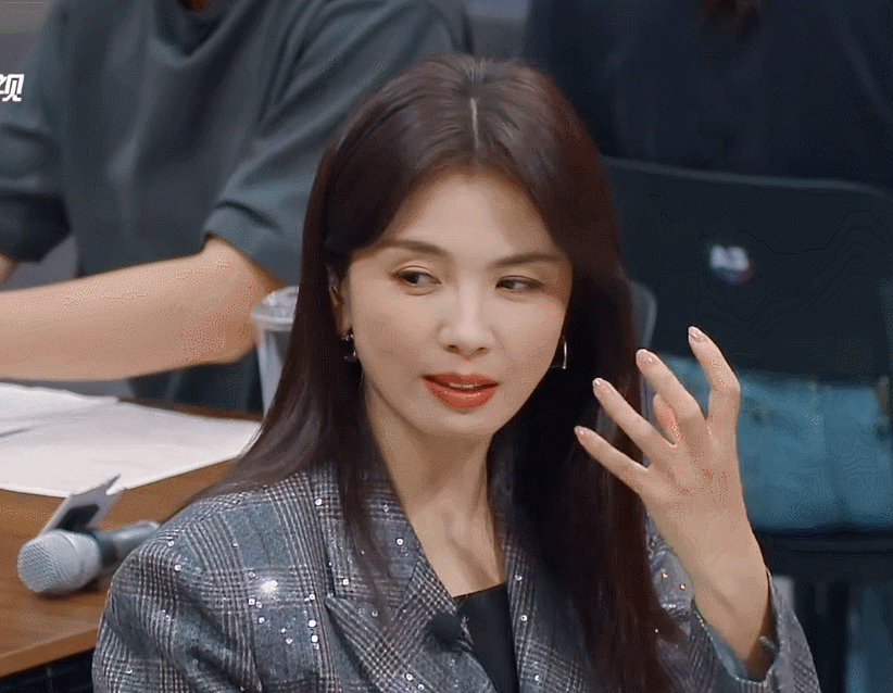 让刘涛惊艳的天菜出现了救命！国民女神涛姐现在就是我的每周干饭搭子，看她吃饭也太