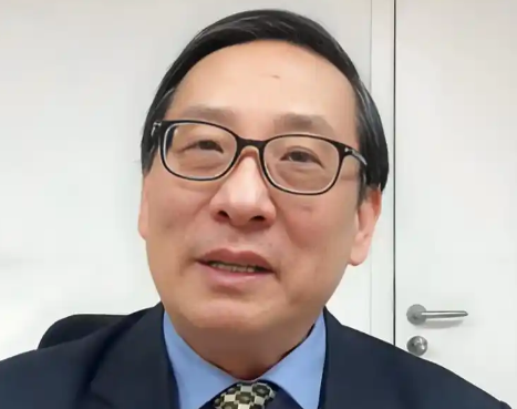 坚决力挺高志凯教授！当他说出“中国完全有能力摧毁美国”时，美媒记者脸色瞬间变了，