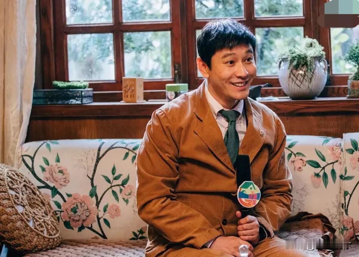 黄晓明估计是为了冲奖才演这种特殊人群,反正现在都是电影圈自己玩,有没有观众无所谓