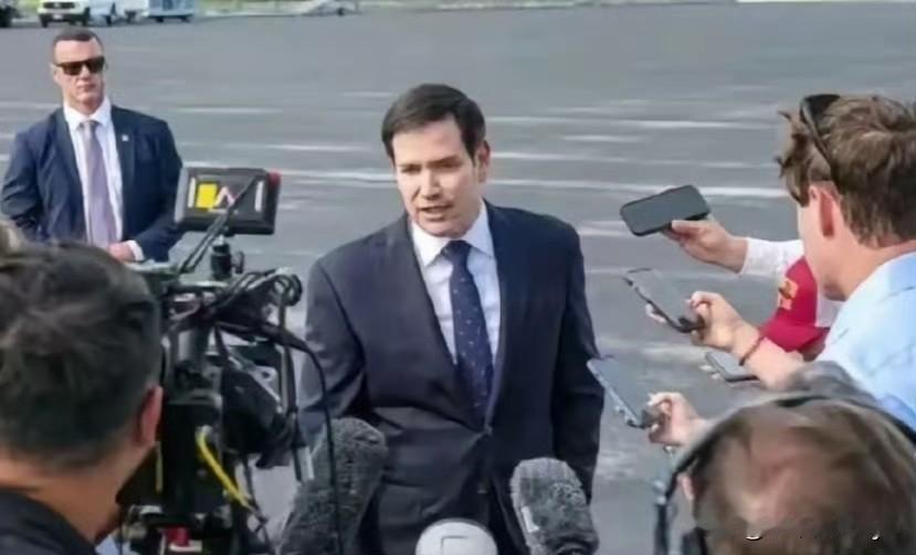 美国国务卿卢比奥近日表示,全球新交付的商船总吨位里,中国造的占了将近60%,也就