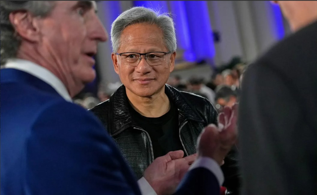 美国收英伟达15%的特许出口税，高志凯说我们也应该收15%的安全保证金，h20可