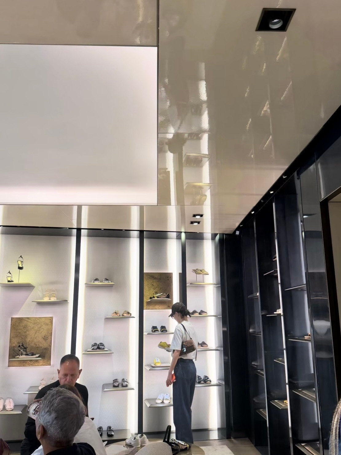 有没有任意门把我传送到意大利意大利偶遇唐嫣逛街偶遇唐嫣在意大利逛街