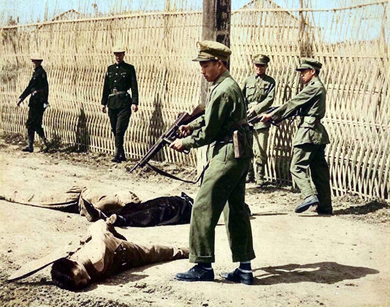 1949年5月，上海解放前夕，解放军的炮声已在市郊隆隆回响。败局已定的国民党，正