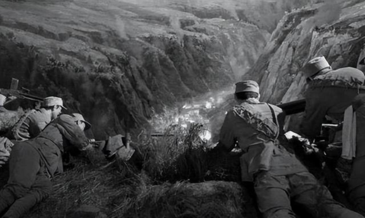 1935年，红军攻克腊子口后，打开鲁大昌留下的仓库，全军都沸腾了，里面堆满了粮食