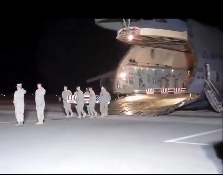 才仅仅两天时间美国大兵装入棺材运回家了以后只会越来越多