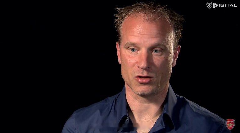 博格坎普表示：“阿森纳是目前英超联赛中最好的球队，他们必须将注意力完全集中在自己