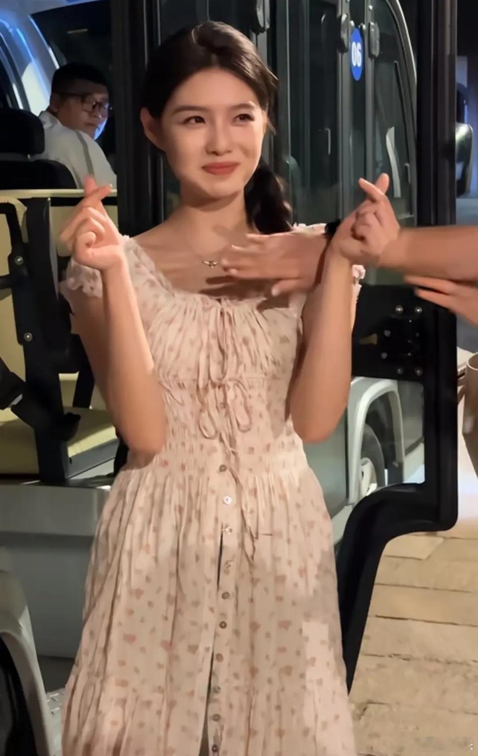 艾米怎么土土的[捂脸哭]​​​