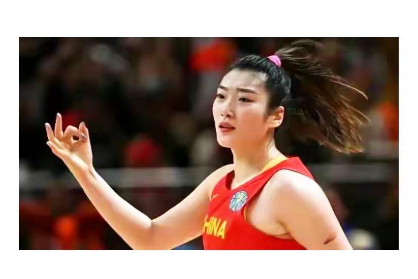 李梦缺席国家女篮，感觉是一个不完整的球队，没有了以往的闪耀，实力大打折扣。两场热