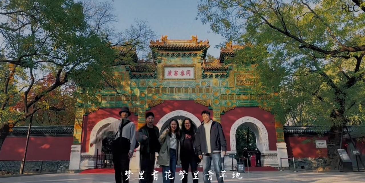 东方的主播们什么时候最开心快乐？应该是刚火的那半年吧，那时候虽然外界有很多的风风