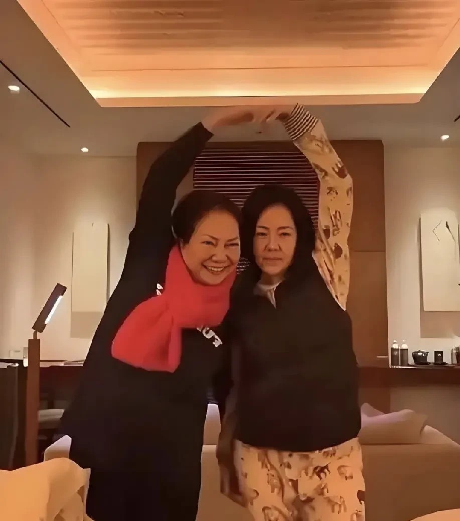 我有预感，S家这次真的慌了！大概是因为汪小菲真敢在直播间公然拒绝
