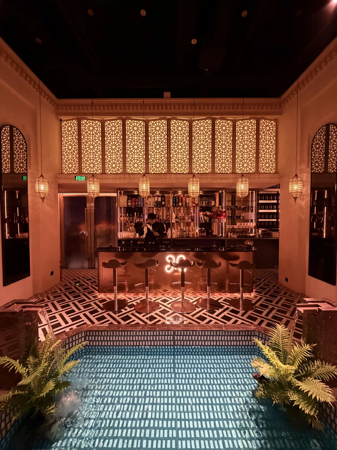 武汉 你美得像迪拜💸💸💸）新Bar🍸