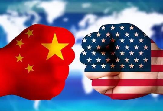 现在美国人开始羡慕中国制度了。有美国学者这么概括:美国是资本控制国家,国家听资本