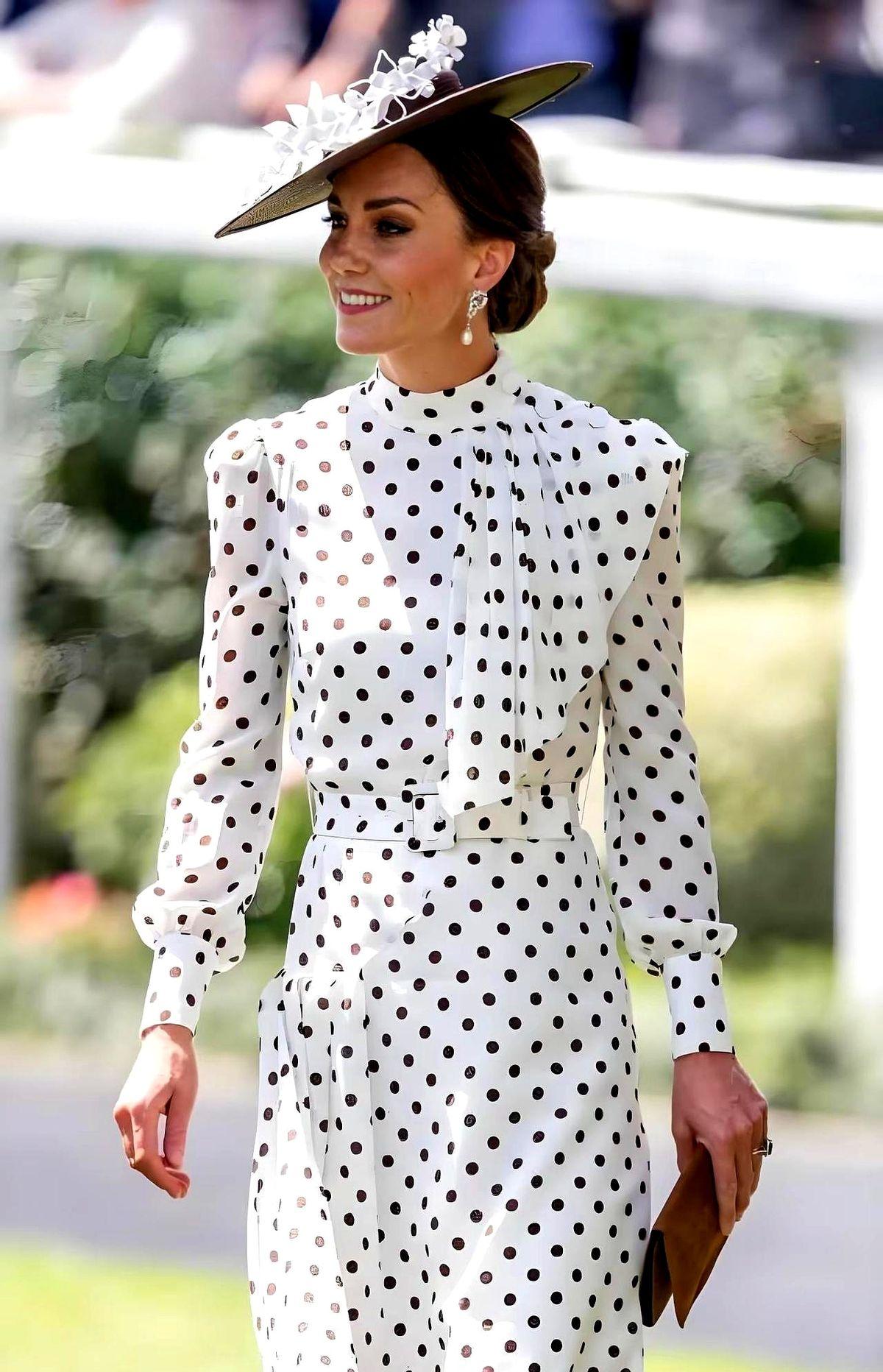 都以为凯特王妃靠大牌撑场面？错了！人家厉害的是，能把300英镑的裙子穿出3万