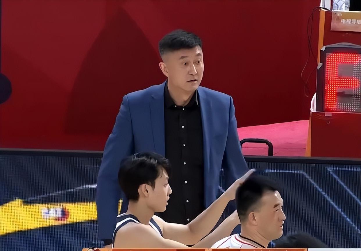 12月28日晚，CBA常规赛第七轮广东客场对山西，半场广东56-47领先山西。