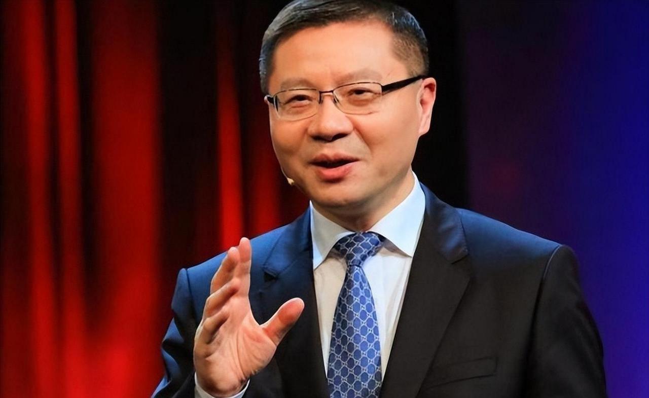 中国有两个专家预测特别准，一个是复旦大学预测乌克兰大概会亡国的张维为教授，另一位