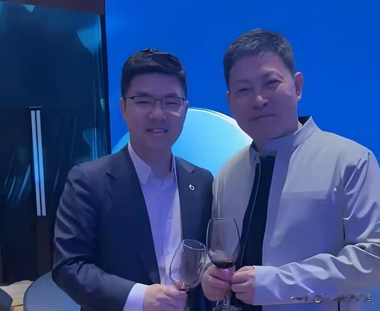 原来赵长江的离开早有预兆10月24日,赵长江确认离开工作了16年的比亚迪。他