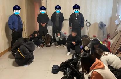 超市内卖淫嫖娼17人被抓！一家开在县城主街上的超市，每天人来人往卖着油盐酱醋