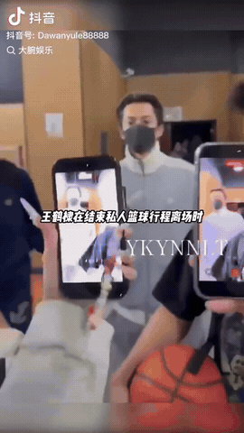 干的漂亮！王鹤棣的这一个动作直接让喜欢他的和不喜欢他的人都沉默了。谁