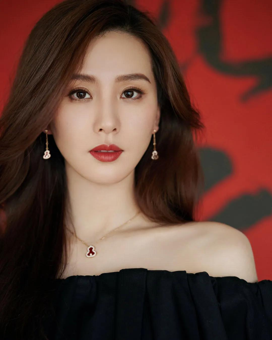 《刘诗诗新剧风波起，未来演艺路何方？》刘诗诗，娱乐圈的清新女神，新剧未播先火，