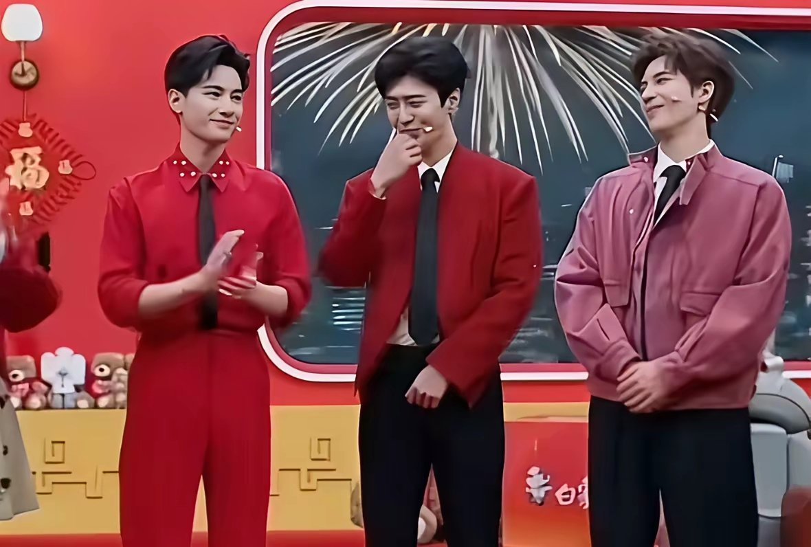 查了才知道央视这次是真会安排节目啊王安宇，范丞丞，胡先熙这三个人简直就是活宝中的