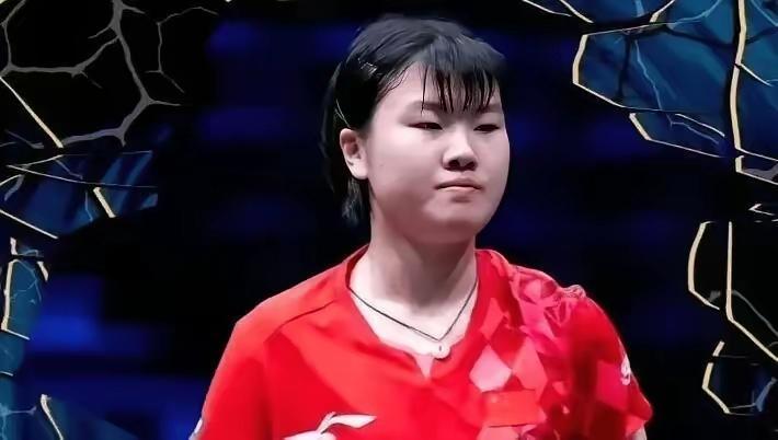 15岁小将直通大满贯正赛！国乒这波操作太敢了中国大满贯名单一出，有个名字直接炸了锅——15岁的姜依依