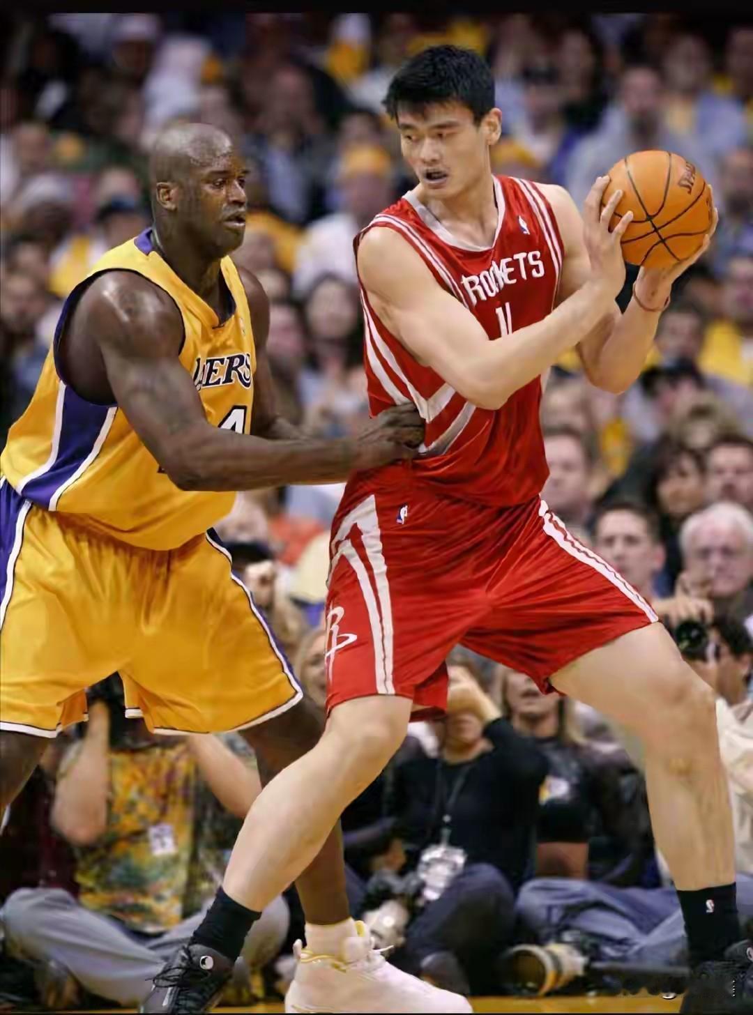 姚明遗憾落选！美媒重排NBA历史20大中锋，奥尼尔仅第4，霍华德第15近日，