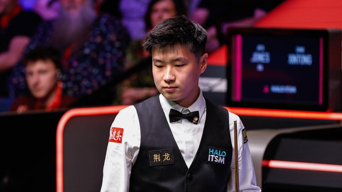 10比4!业余选手创造奇迹,爆冷掀翻世锦赛亚军,中国选手锁定8强