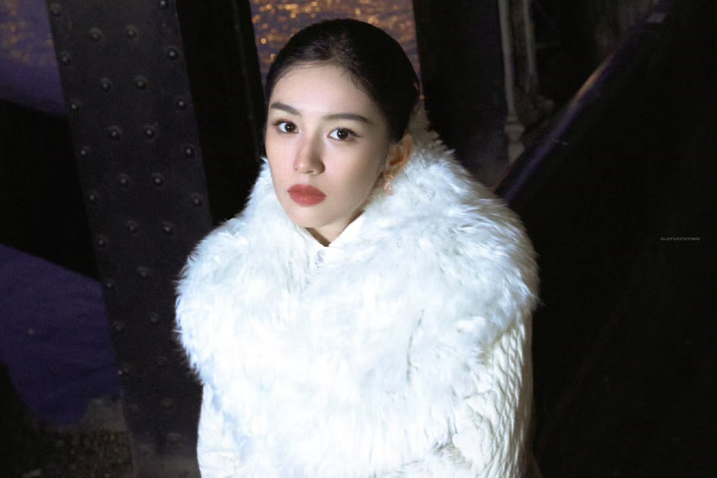 周也大光明最严厉的母亲好完美的头骨