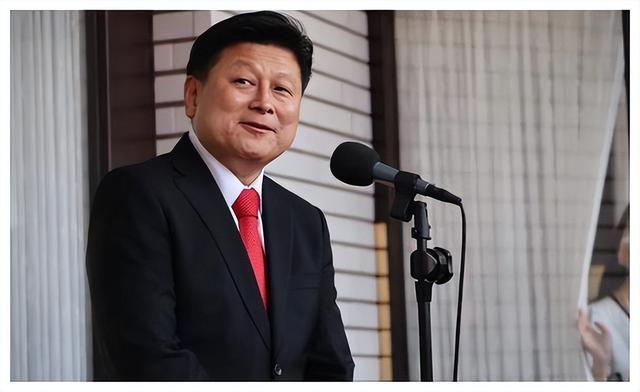 民进党天天喊着“抗中保台”，结果连老天爷都先动手了！网传花莲参选人，登台前猝死