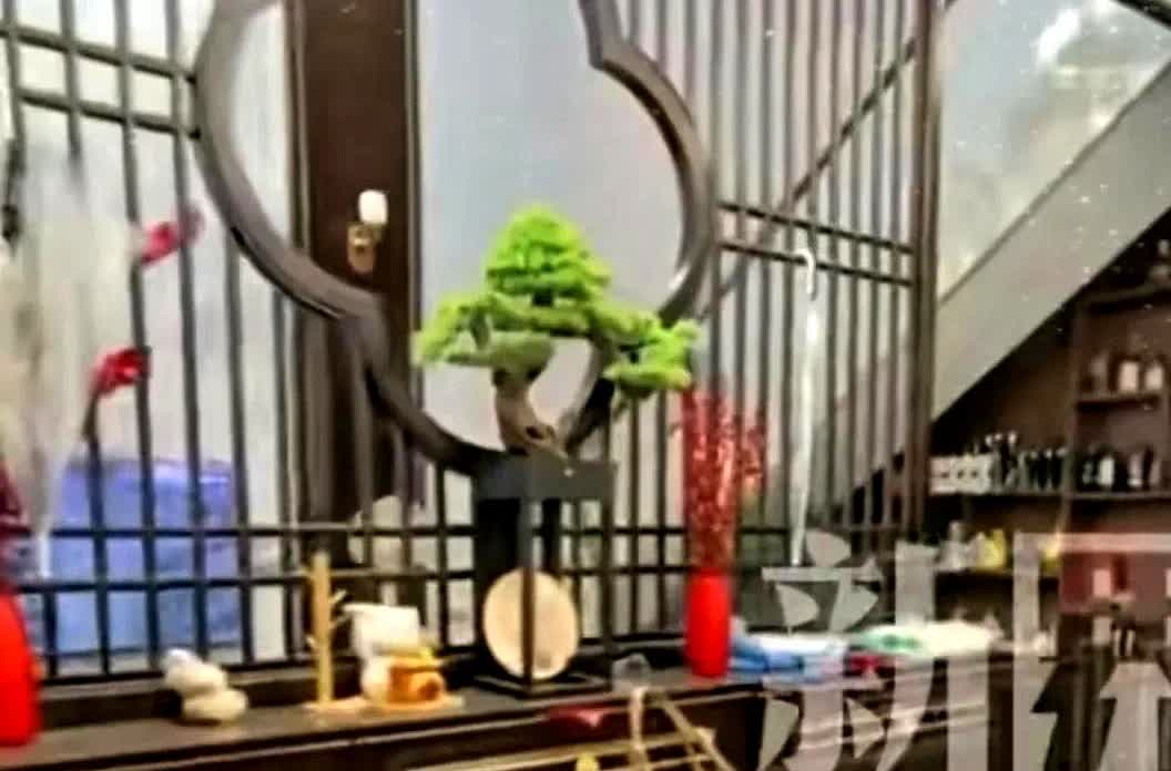 这是孝心还是“负担”？湖北，一男子花200万给父母在农村建房，想着让父母