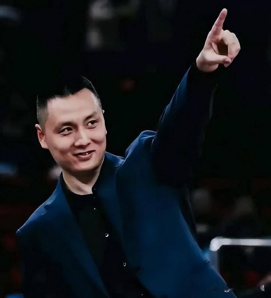 卢伟已做好双线作战准备。随着CBA新赛季即将到来，上海队在出发CBA俱乐部前