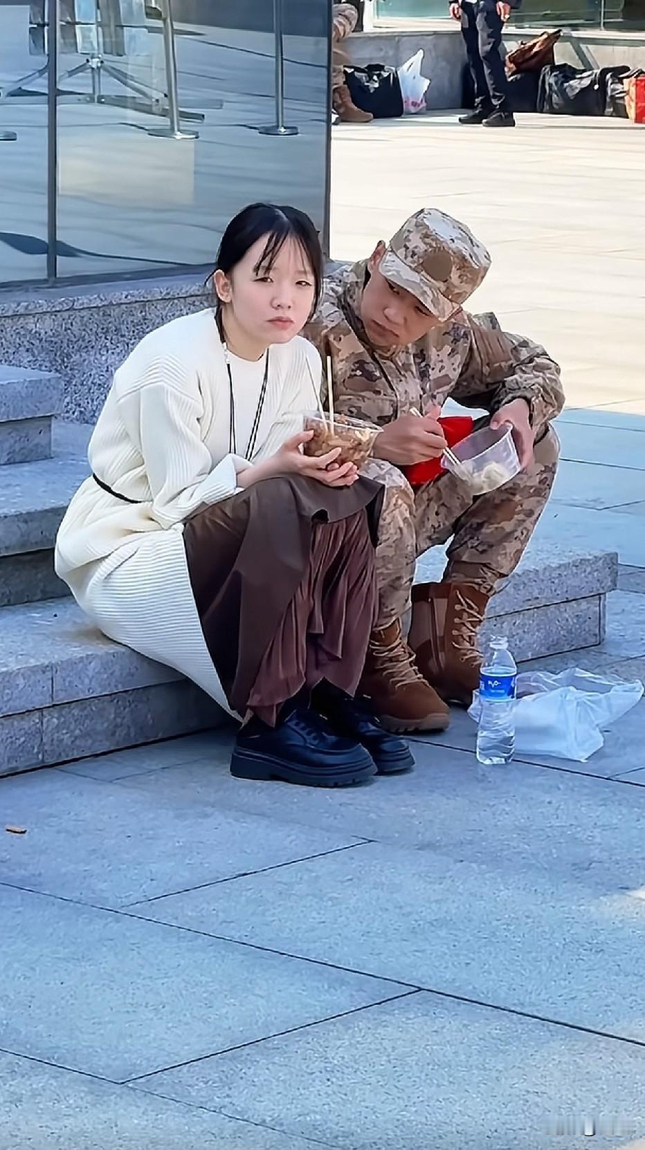 这个女孩子不错，面相让人很舒服，没有什么歪心思