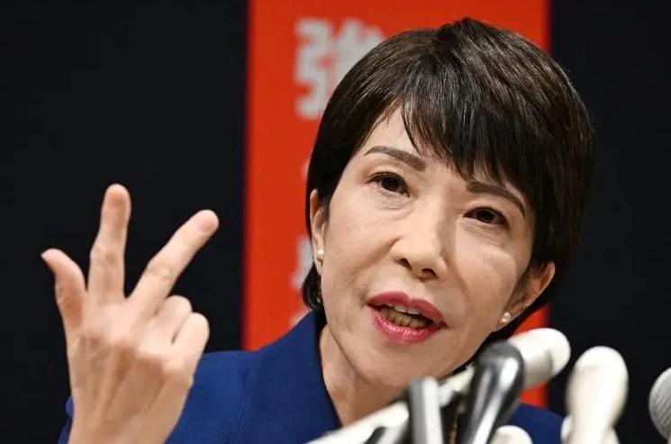 一个月前还斩钉截铁说“完全不知情”的高市早苗，4月2日被自己的秘书用录音实锤当场