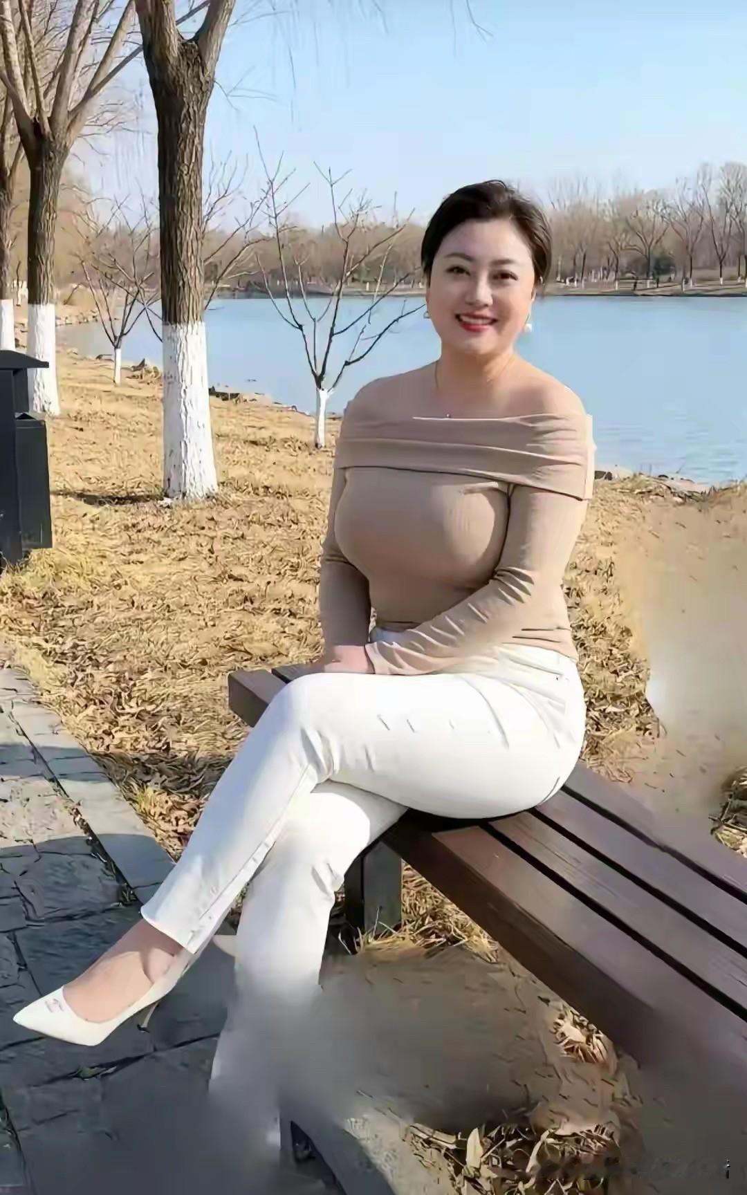 女人们记住了请收起你的善良和天真不要轻易去同情别人人比任何动物都要du你