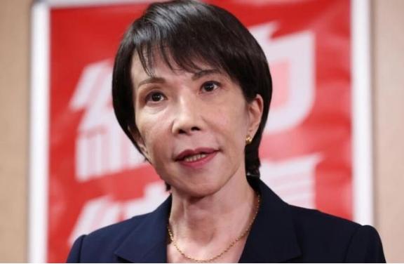 打美国输了要吃蘑菇弹，打俄罗斯输了要去西伯利亚挖土豆，打中国输了鞠个躬，道个歉，