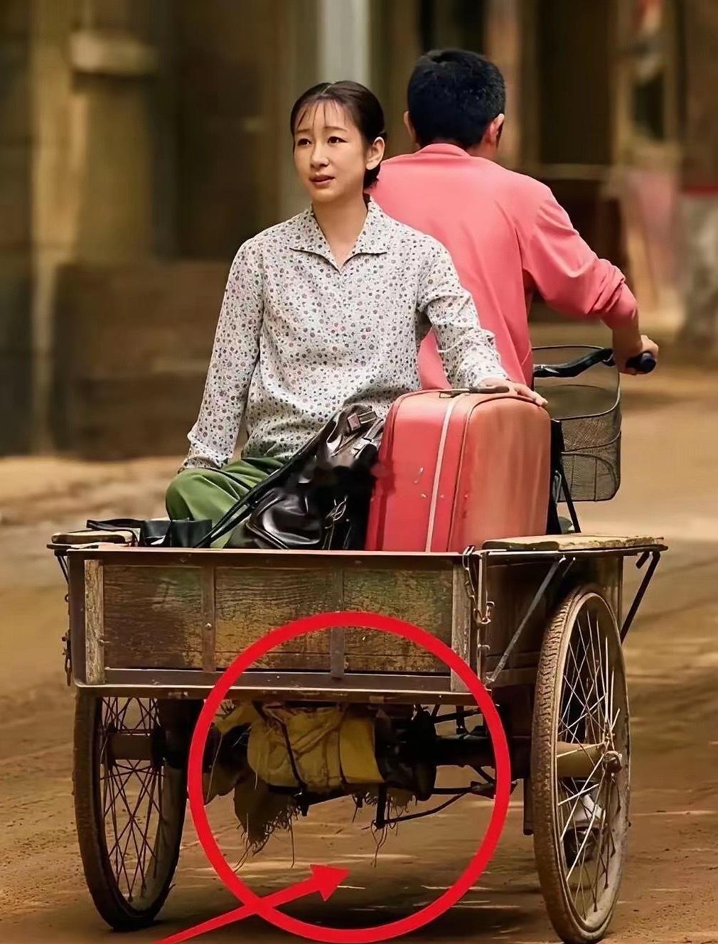央视《主角》这个地方是不是穿帮了？