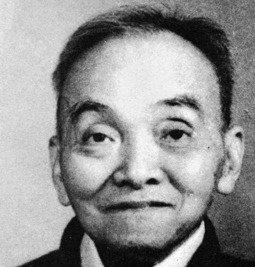 1949年，范纪曼被捕，不久被判处死刑！但就在行刑前的一天晚上，他突然对狱警表示