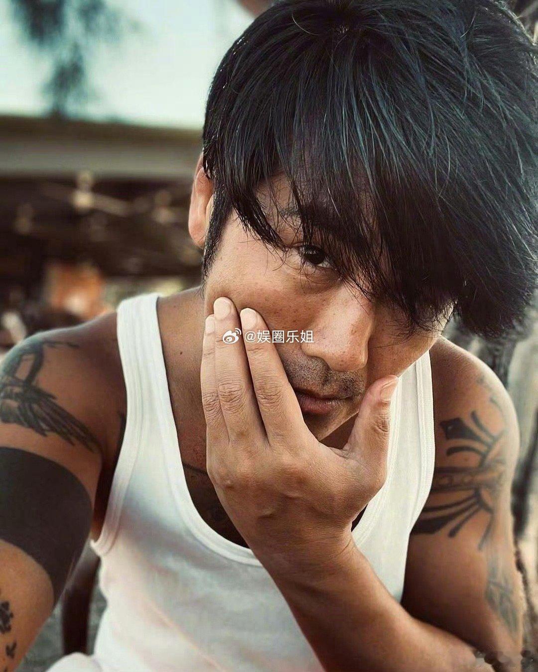 曹格以为是我前妻全世界都知到他很爱前妻，即使离婚也没有清空社交媒体，依然保留着