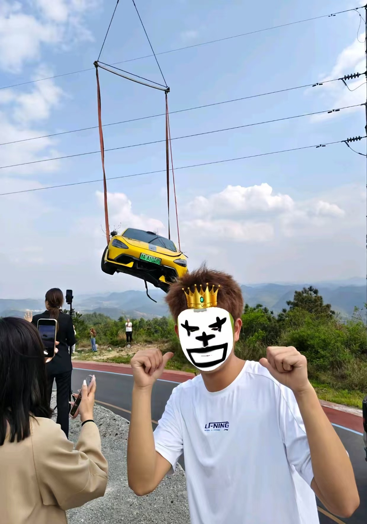 小米汽车喷的人多，但是发生事故后小米车主都是笑着说。