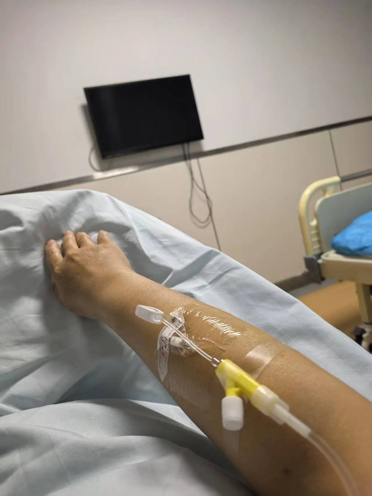 对不起同学们，这一次，老师要请个假。亲爱的同学们，对不起，这几天老师要...