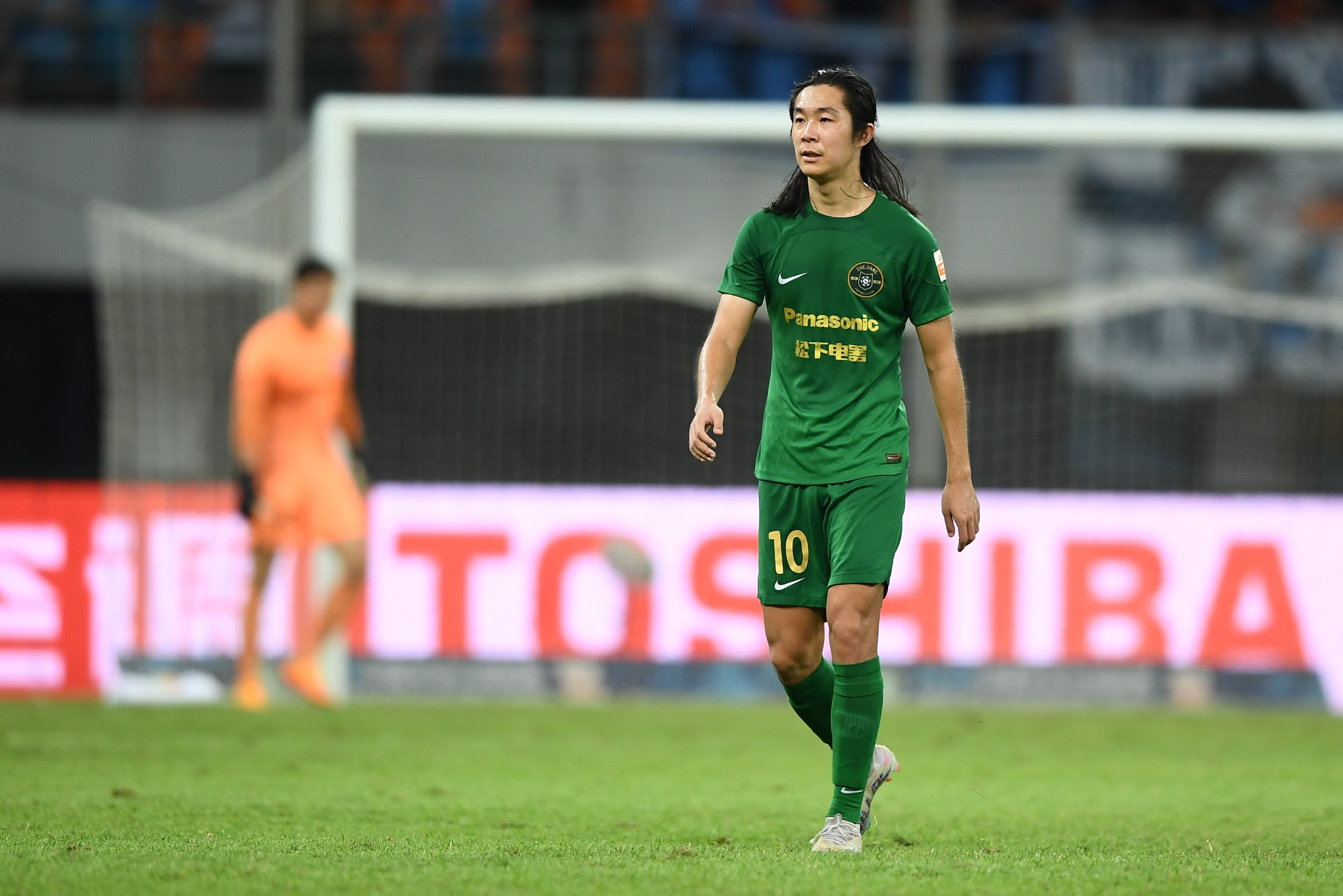 浙江球迷质疑: 李提香还有油为什么要放走? 明年准备吃散伙饭了?