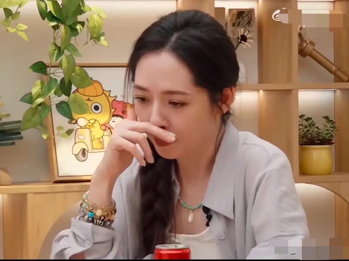 郭碧婷才是最委屈的吧？向佐一句“忍一忍”，寒了多少心！谁看了郭碧婷的处境不心