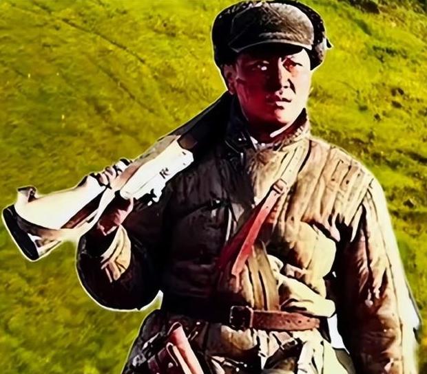 1951年，朝鲜战场上，一个17岁的志愿军小兵被俘了。两个美国大兵押着他，准备去