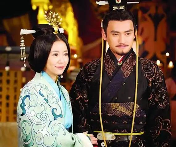刘彊上表辞去太子之位，刘秀问：“你已当了十六年太子，废了你，如何向天下交待？”