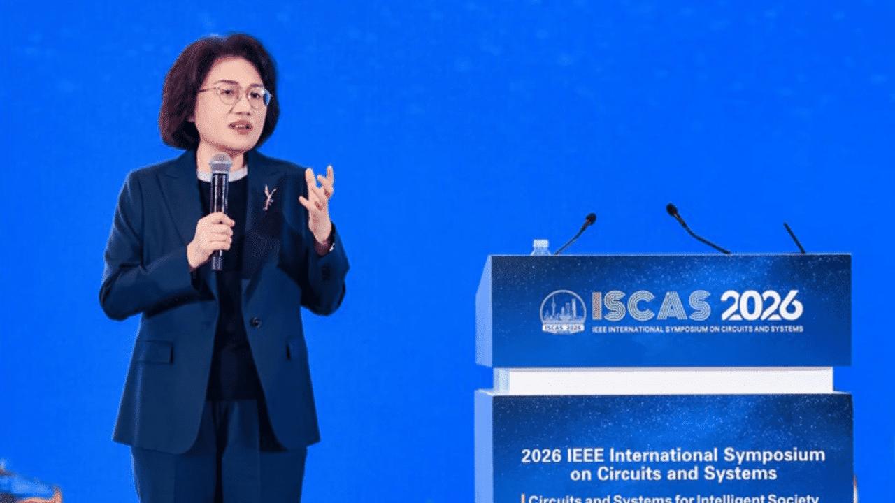 华为刚在芯片技术上抛出“韬定律”，还没来得及在国际上激起水花，国内学术圈先炸了锅