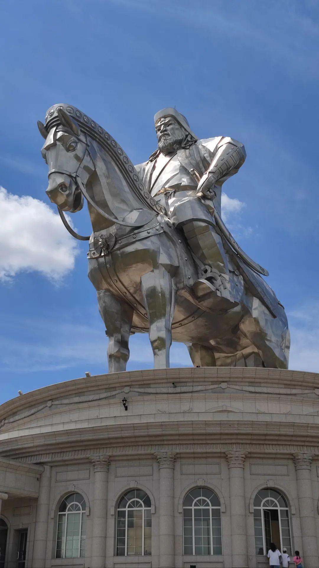 为啥成吉思汗要攻击俄罗斯？俄罗斯的历史是如何记载这件事情的？成吉思汗要打这里