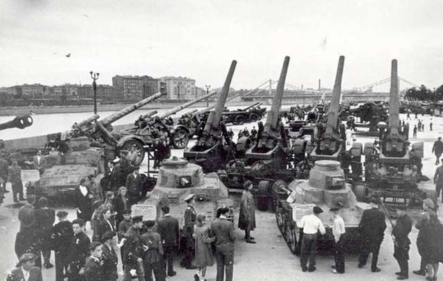 1945年8月，苏联红军遇上了不讲武德的日军786大队！苏联红军派一名负伤的日本