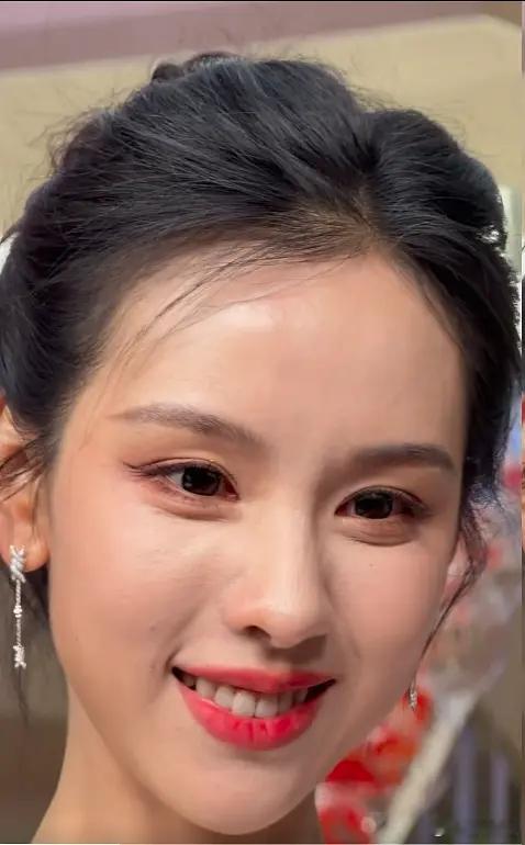 同一个手机直出的两个人，🍊和🐰差距有点大啊